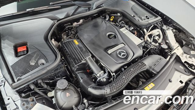 Mercedes-Benz E-Class E300 4MATIC Avnatgarde