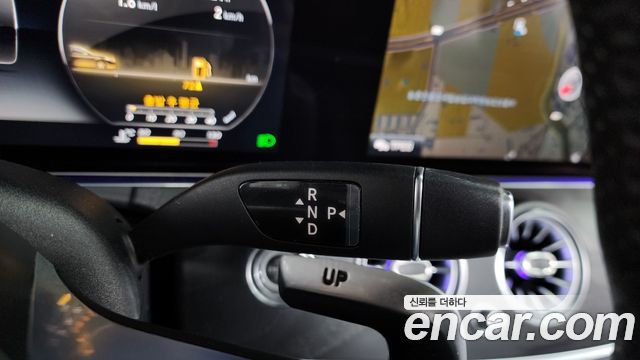 Mercedes-Benz E-Class E300 4MATIC Avnatgarde