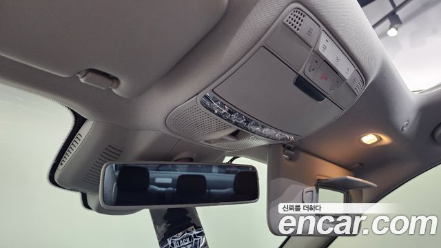 Mercedes-Benz E-Class E300 4MATIC Avnatgarde