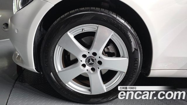 Mercedes-Benz C-Class C200