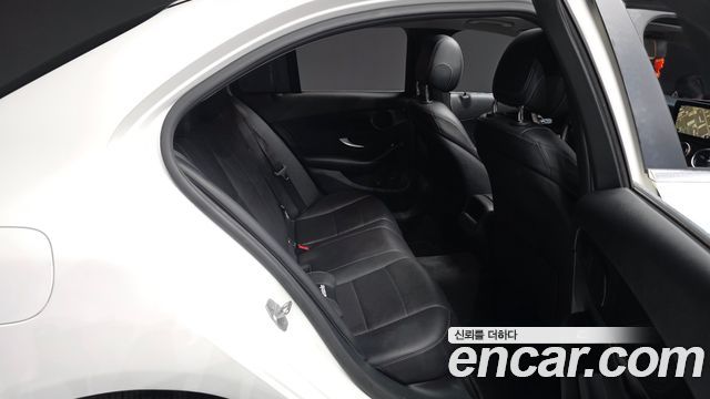 Mercedes-Benz C-Class C200