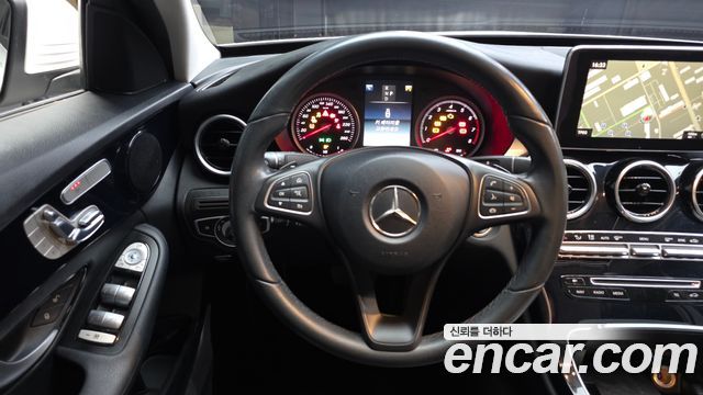 Mercedes-Benz C-Class C200