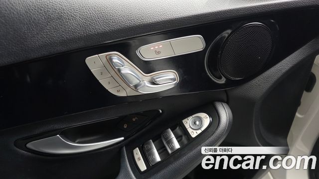 Mercedes-Benz C-Class C200