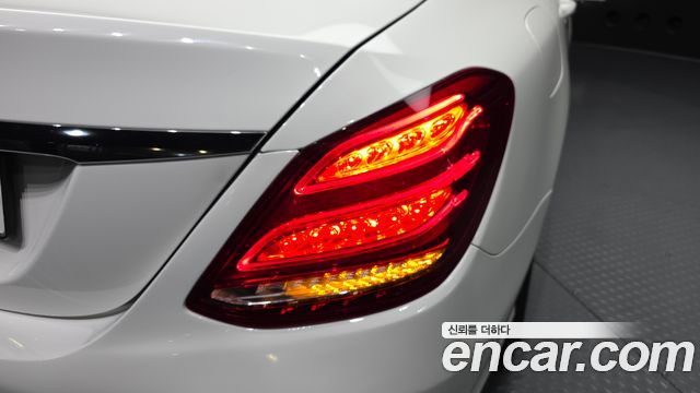 Mercedes-Benz C-Class C200