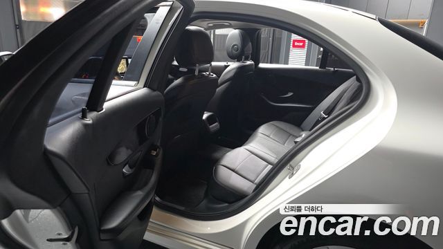 Mercedes-Benz C-Class C200