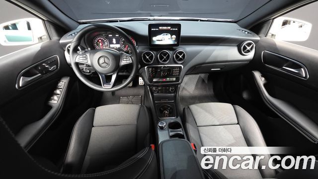 Mercedes-Benz A-Class A200