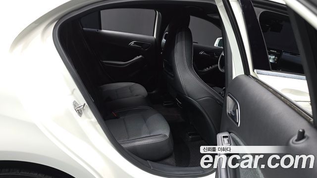 Mercedes-Benz A-Class A200
