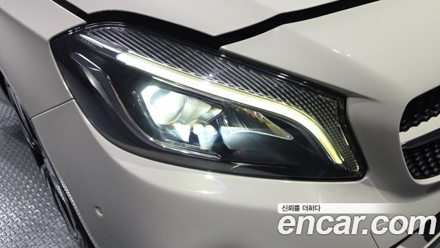 Mercedes-Benz A-Class A200