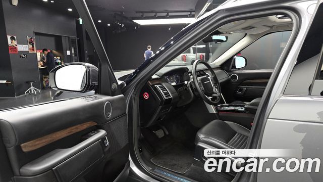 Land Rover Discovery 3.0 TD6 HSE Luxury