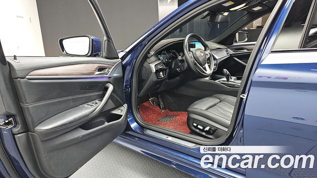 BMW 5-Series 520d M Sport Package Plus