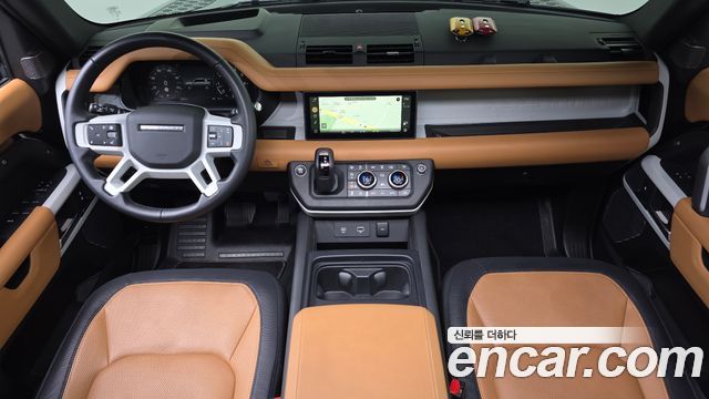 Land Rover Defender 110 P300 X-Dynamic SE