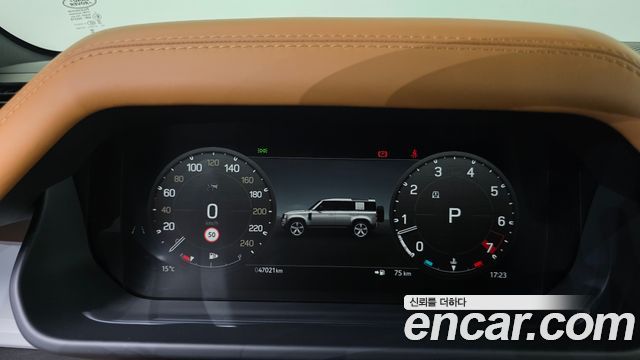 Land Rover Defender 110 P300 X-Dynamic SE