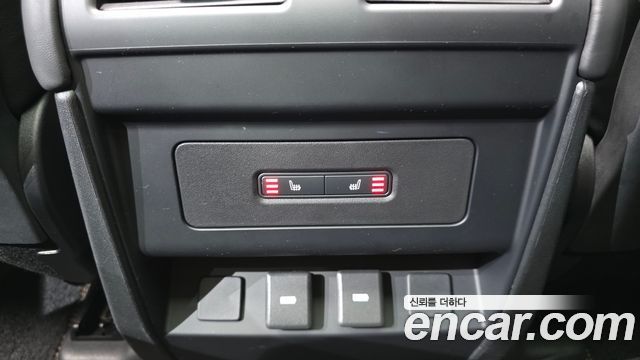 Land Rover Defender 110 P300 X-Dynamic SE
