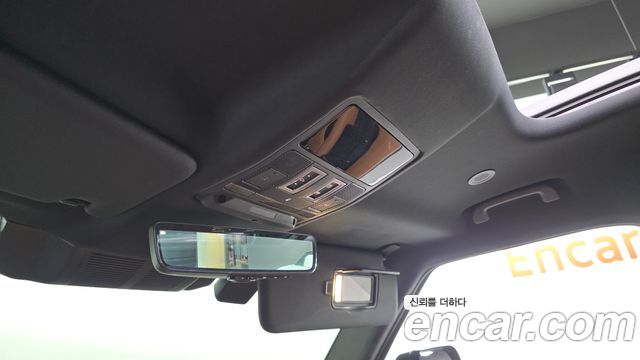 Land Rover Defender 110 P300 X-Dynamic SE