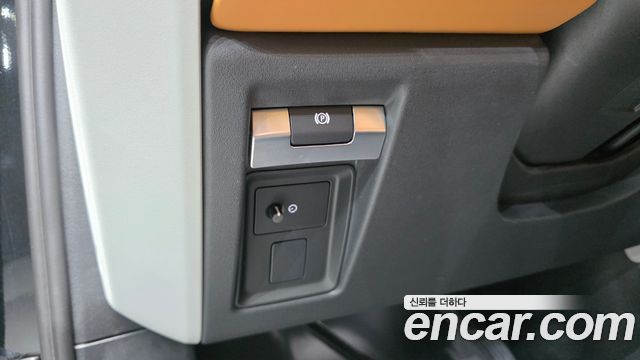 Land Rover Defender 110 P300 X-Dynamic SE