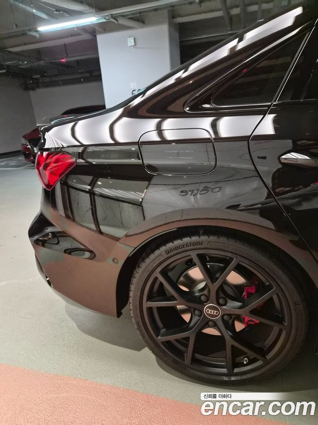 Audi RS3 2.5 TFSI Quattro Carbon Edition