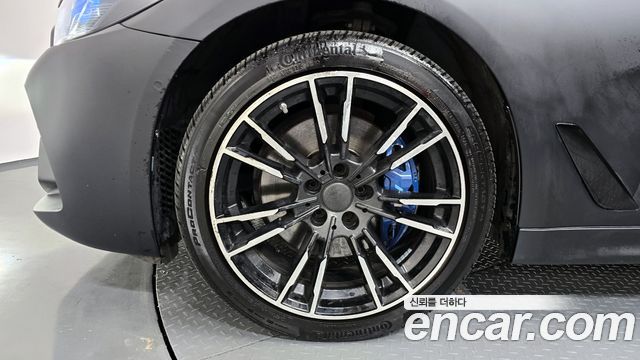 BMW 5-Series 530i xDrive M Sport Package Plus
