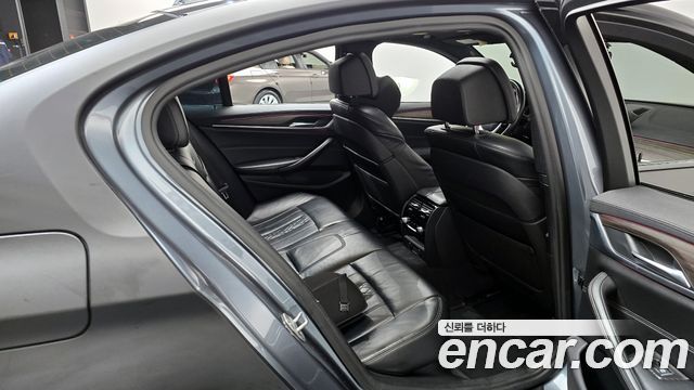 BMW 5-Series 530i xDrive M Sport Package Plus