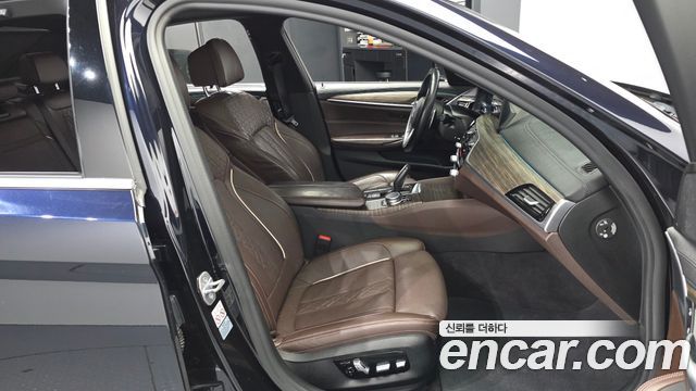 BMW 5-Series 530i M Sport Package Plus