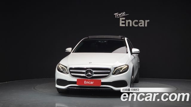 Mercedes-Benz E-Class E300 4MATIC Avnatgarde