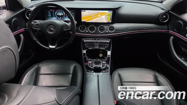Mercedes-Benz E-Class E300 4MATIC Avnatgarde