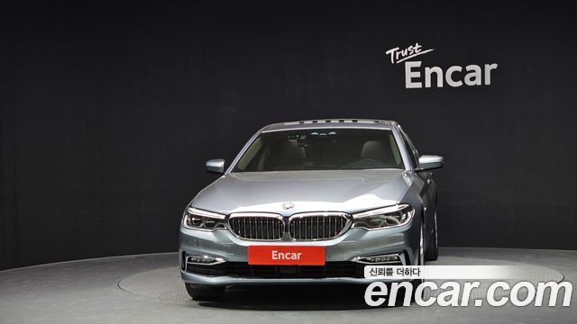 BMW 5-Series 530i xDrive Luxury Plus