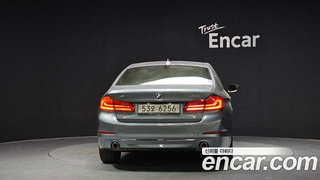 BMW 5-Series 530i xDrive Luxury Plus