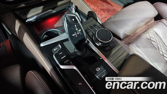 BMW 5-Series 530i xDrive Luxury Plus