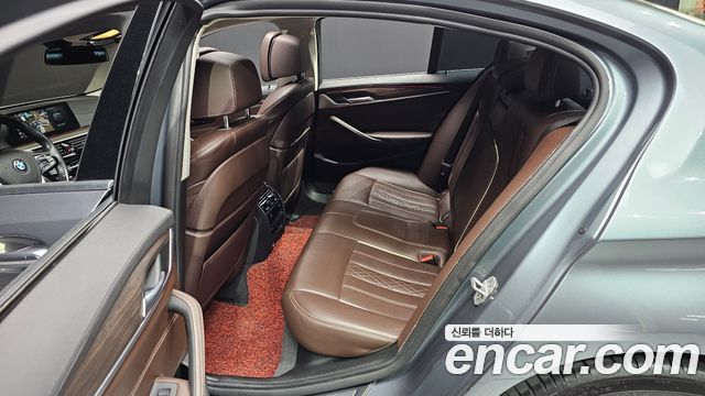 BMW 5-Series 530i xDrive Luxury Plus