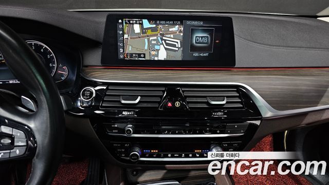 BMW 5-Series 530i xDrive Luxury Plus