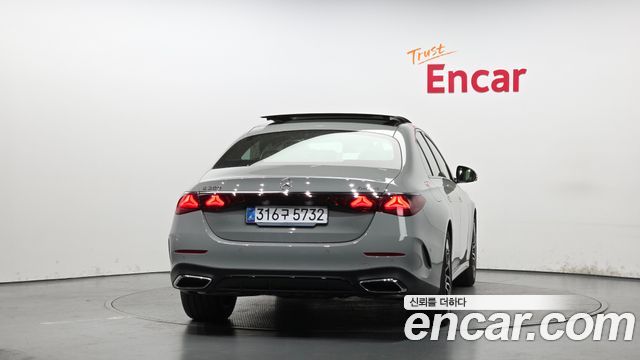 Mercedes-Benz E-Class E300 4MATIC AMG Line Premiere Special