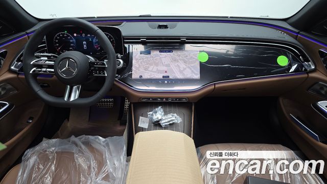 Mercedes-Benz E-Class E300 4MATIC AMG Line Premiere Special