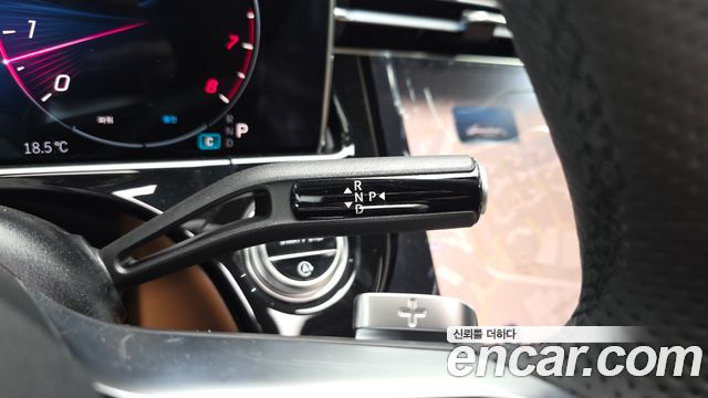 Mercedes-Benz E-Class E300 4MATIC AMG Line Premiere Special