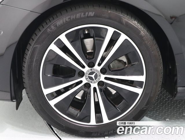 Mercedes-Benz E-Class E250 Avantgarde