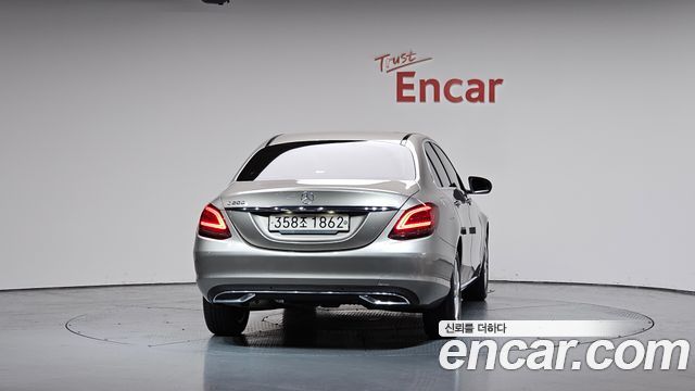 Mercedes-Benz C-Class C200 Avantgarde