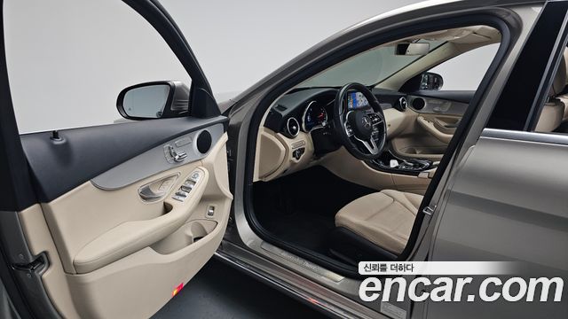 Mercedes-Benz C-Class C200 Avantgarde