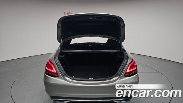 Mercedes-Benz C-Class C200 Avantgarde