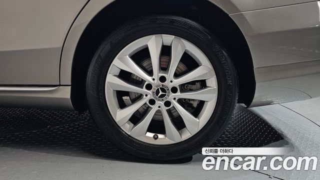 Mercedes-Benz C-Class C200 Avantgarde