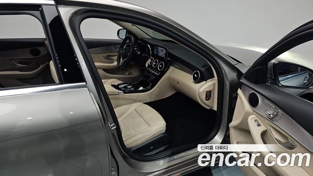 Mercedes-Benz C-Class C200 Avantgarde