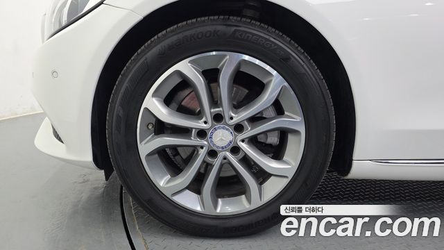 Mercedes-Benz C-Class C200 Avantgarde