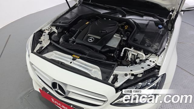 Mercedes-Benz C-Class C200 Avantgarde