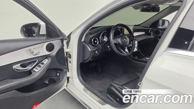 Mercedes-Benz C-Class C200 Avantgarde