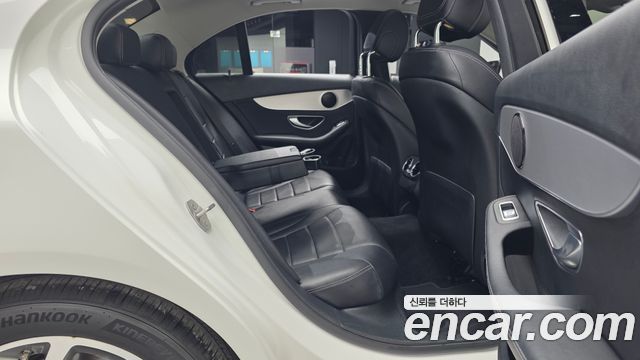 Mercedes-Benz C-Class C200 Avantgarde