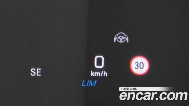 Mercedes-Benz E-Class E300 4MATIC Exclusive