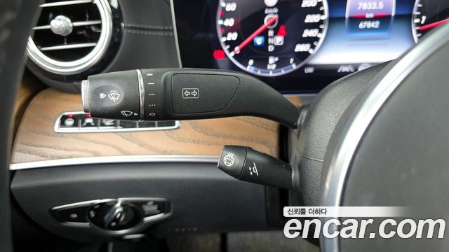 Mercedes-Benz E-Class E300 4MATIC Exclusive