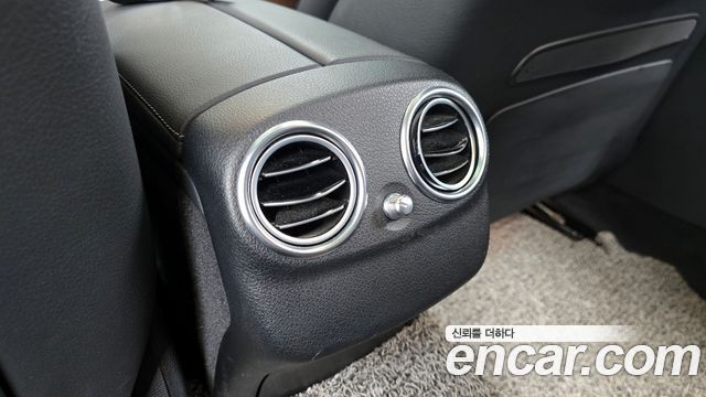 Mercedes-Benz E-Class E300 4MATIC Exclusive