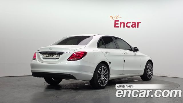 Mercedes-Benz C-Class C200