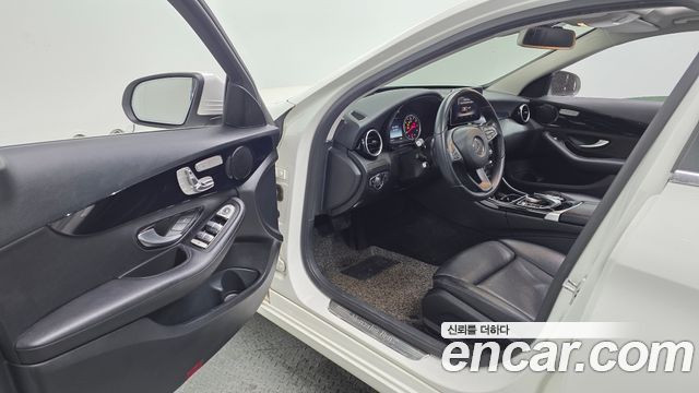 Mercedes-Benz C-Class C200