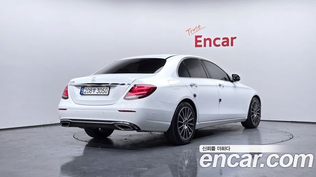 Mercedes-Benz E-Class E200 Avantgarde