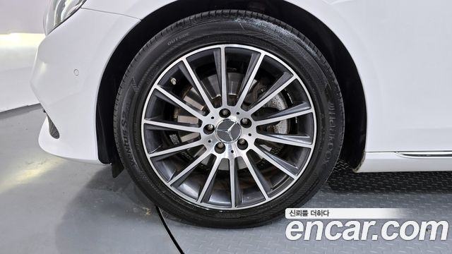 Mercedes-Benz E-Class E200 Avantgarde